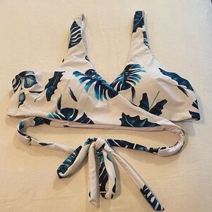 Tropical Leaf Print Bikini Top